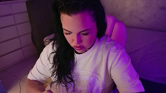Snapshot of _MelinaCurves_ chatting on 07-19-26, 08:12 MelinaCurves online show from 07-19-26, 08:12