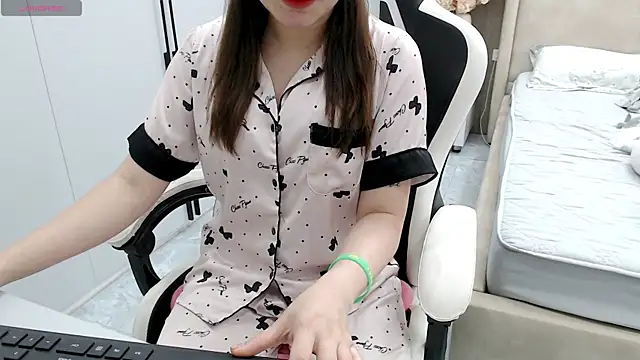 Hanako love online show from 03-22-26, 04:10