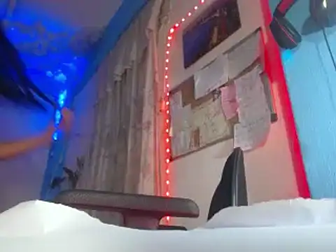 Snapshot of ERIKA-THEDOLL chatting on 12-08-24, 11:19 ERIKA-THEDOLL online show from 12-08-24, 11:19