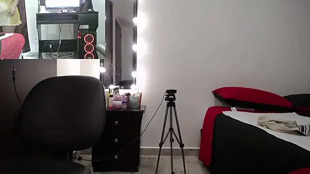 zoe hotxxx online show from 03-01-25, 05:05