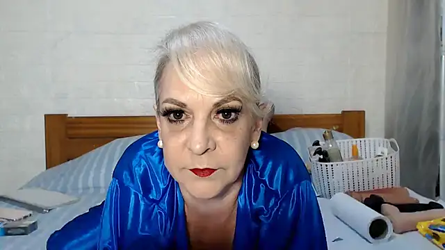 Snapshot of awild_kitten chatting on 05-05-26, 08:44 awild kitten online show from 05-05-26, 08:44