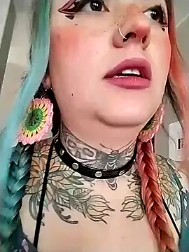 Snapshot of cindy_ink chatting on 12-19-24, 05:08 cindy ink online show from 12-19-24, 05:08