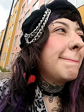 Snapshot of cindy_ink chatting on 03-19-25, 04:13 cindy ink online show from 03-19-25, 04:13