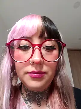 Snapshot of cindy_ink chatting on 09-17-25, 04:19 cindy ink online show from 09-17-25, 04:19