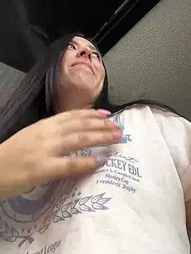 Snapshot of Sofhi_corolinne31 chatting on 02-21-25, 09:43 Sofhi corolinne31 online show from 02-21-25, 09:43