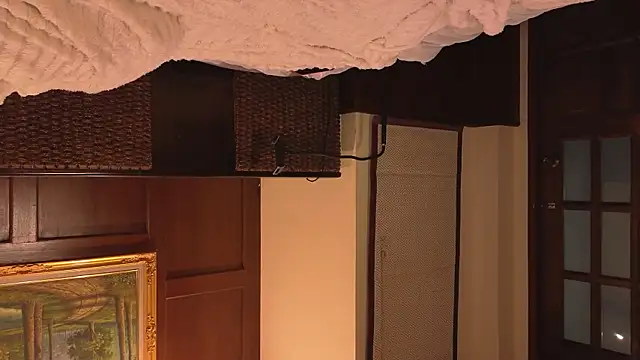 Snapshot of crazy_gerls chatting on 03-09-25, 06:17 crazy gerls online show from 03-09-25, 06:17