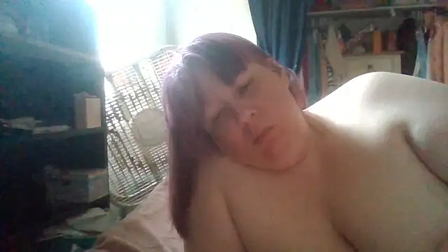 Snapshot of starlight1983 chatting on 05-11-26, 02:45 starlight1983 online show from 05-11-26, 02:45