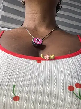 Sofi Smiley online show from 02-19-26, 04:30