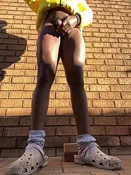Snapshot of ZeusBlackDick chatting on 05-09-26, 05:34 ZeusBlackDick online show from 05-09-26, 05:34