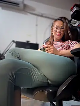 Jakolera2020 online show from 03-31-26, 06:30