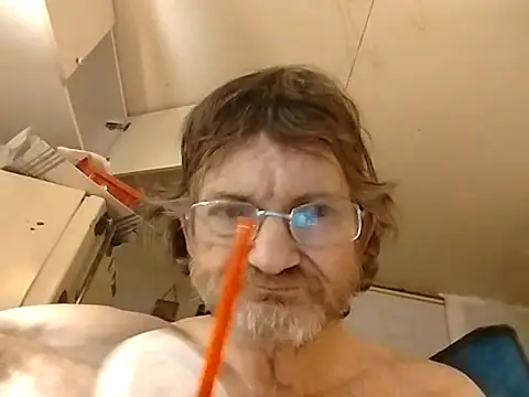 ROBERT0516 online show from 10-22-25, 04:13