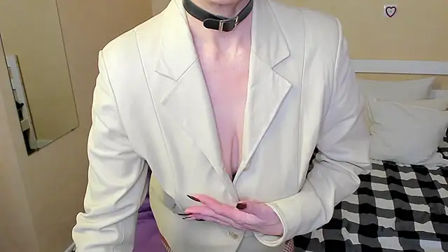 FoxySophia online show from 11-21-25, 09:30