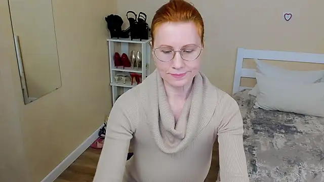 FoxySophia online show from 03-16-26, 05:44