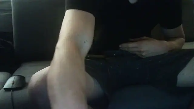 Snapshot of ShyGuyWannaTry chatting on 09-11-25, 03:28 ShyGuyWannaTry online show from 09-11-25, 03:28