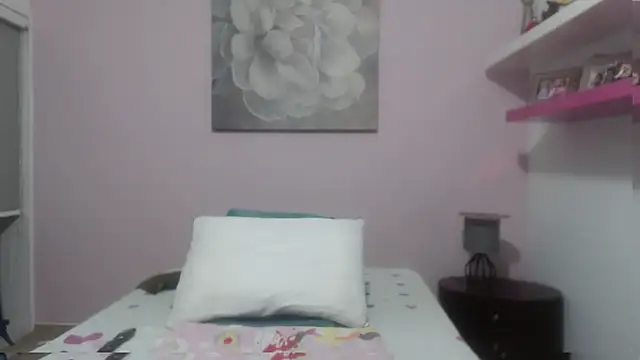 CindyCrawford online show from 03-23-25, 04:16