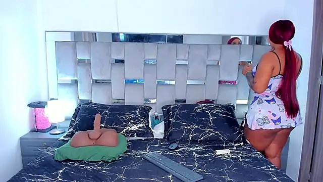 Cammiila online show from 11-30-25, 12:42