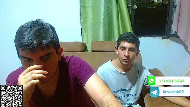 Snapshot of biglatin80 chatting on 05-18-26, 02:40 biglatin80 online show from 05-18-26, 02:40