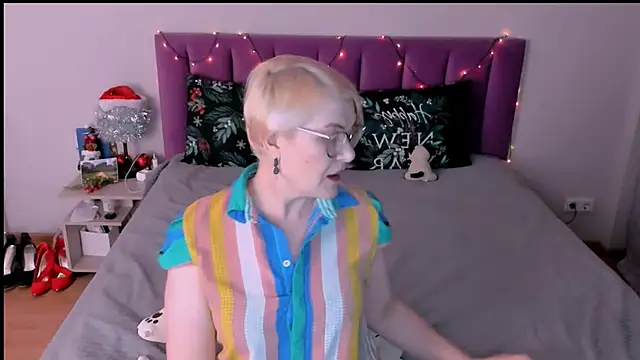 sabrinamacmarren online show from 01-14-26, 04:12