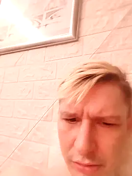 twinksbadboyhot online show from 03-03-25, 11:03