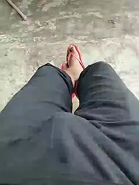 Snapshot of bigh96dik chatting on 02-19-25, 05:05 bigh96dik online show from 02-19-25, 05:05