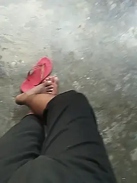 Snapshot of bigh96dik chatting on 11-30-25, 06:39 bigh96dik online show from 11-30-25, 06:39