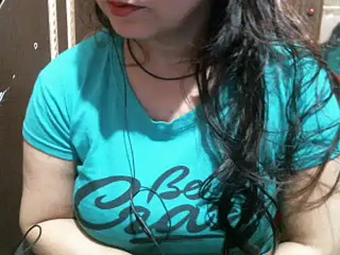 Snapshot of UrsMansi chatting on 12-08-24, 03:43 UrsMansi online show from 12-08-24, 03:43