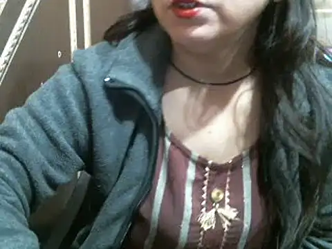 Snapshot of UrsMansi chatting on 12-13-24, 06:10 UrsMansi online show from 12-13-24, 06:10