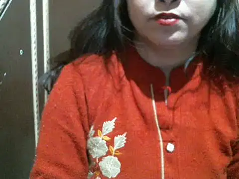 Snapshot of UrsMansi chatting on 12-15-24, 07:46 UrsMansi online show from 12-15-24, 07:46