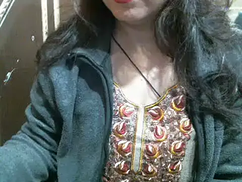 Snapshot of UrsMansi chatting on 12-25-24, 01:10 UrsMansi online show from 12-25-24, 01:10