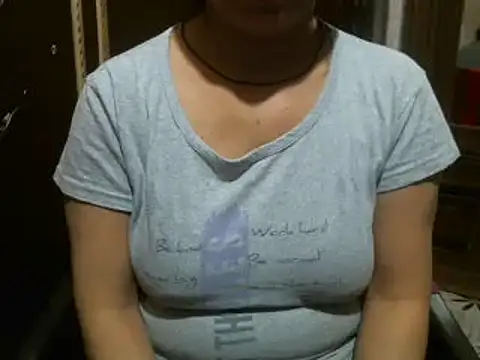 Snapshot of UrsMansi chatting on 01-12-25, 08:47 UrsMansi online show from 01-12-25, 08:47