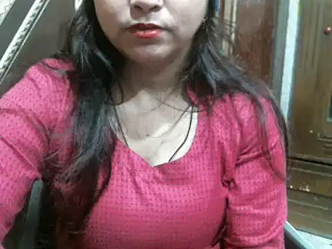 Snapshot of UrsMansi chatting on 01-15-25, 05:08 UrsMansi online show from 01-15-25, 05:08