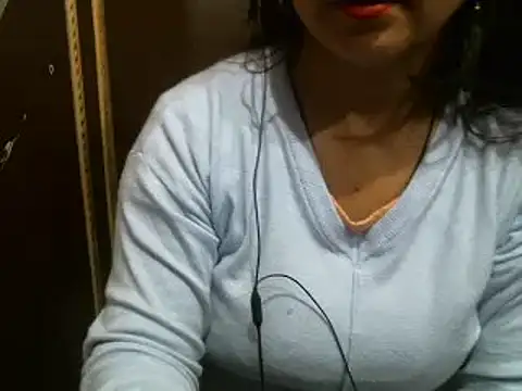 Snapshot of UrsMansi chatting on 01-21-25, 06:33 UrsMansi online show from 01-21-25, 06:33