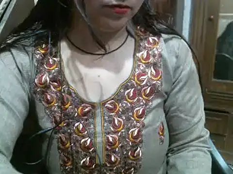 Snapshot of UrsMansi chatting on 01-23-25, 05:56 UrsMansi online show from 01-23-25, 05:56