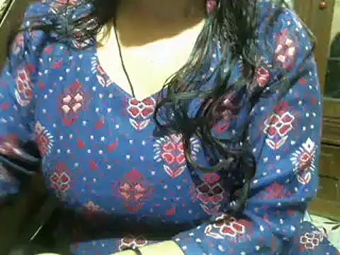 Snapshot of UrsMansi chatting on 01-25-25, 07:49 UrsMansi online show from 01-25-25, 07:49