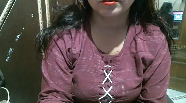 Snapshot of UrsMansi chatting on 03-02-25, 06:08 UrsMansi online show from 03-02-25, 06:08