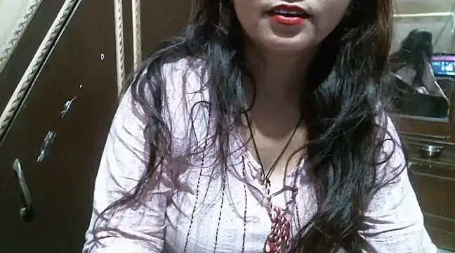 Snapshot of UrsMansi chatting on 03-11-25, 01:16 UrsMansi online show from 03-11-25, 01:16