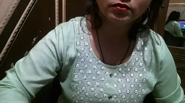 Snapshot of UrsMansi chatting on 03-18-25, 07:30 UrsMansi online show from 03-18-25, 07:30
