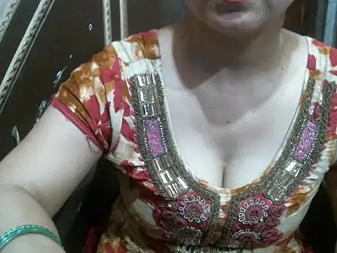 Snapshot of UrsMansi chatting on 09-23-25, 04:48 UrsMansi online show from 09-23-25, 04:48