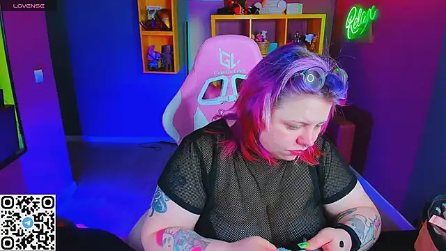 Snapshot of Yoki_Shizuko chatting on 03-14-25, 06:42 Yoki Shizuko online show from 03-14-25, 06:42