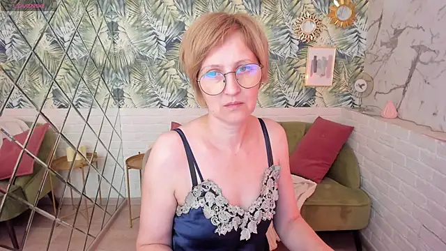 Snapshot of Paris_Cherry chatting on 05-31-26, 06:04 Paris Cherry online show from 05-31-26, 06:04
