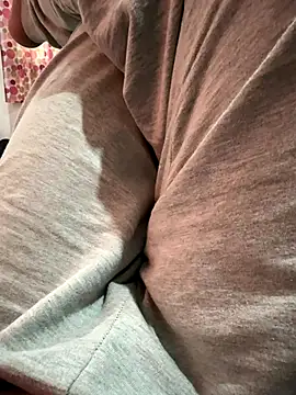 Snapshot of Randy642001 chatting on 11-08-25, 10:48 Randy642001 online show from 11-08-25, 10:48