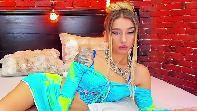 ChristynaRoss online show from 02-07-26, 08:23