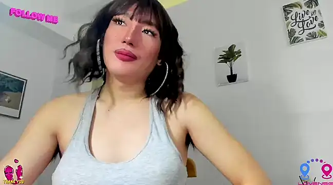 Snapshot of hottycrishina chatting on 01-11-25, 06:24 hottycrishina online show from 01-11-25, 06:24