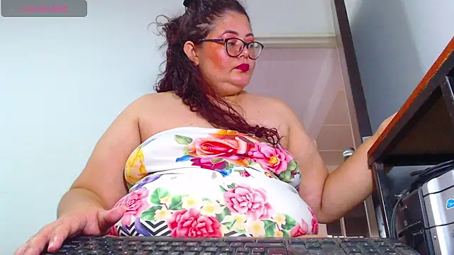 ashelymalefica online show from 05-25-26, 06:47