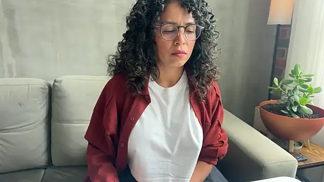 Snapshot of illaroom chatting on 09-30-25, 07:52 illaroom online show from 09-30-25, 07:52