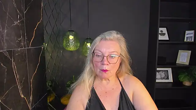 NataliMellow online show from 10-17-25, 01:14