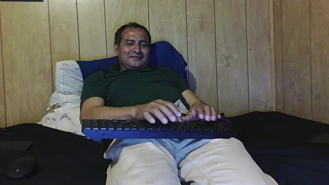 dantehot2020 online show from 11-28-25, 03:31