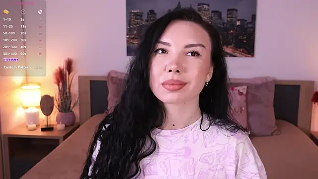 Snapshot of Leila__Sweet chatting on 05-02-26, 06:29 Leila Sweet online show from 05-02-26, 06:29