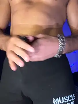 Snapshot of TOYTOYNOW chatting on 02-02-25, 11:21 TOYTOYNOW online show from 02-02-25, 11:21