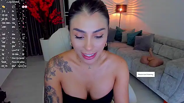 Snapshot of Sarah_Stone_ chatting on 02-25-25, 11:22 Sarah Stone  online show from 02-25-25, 11:22